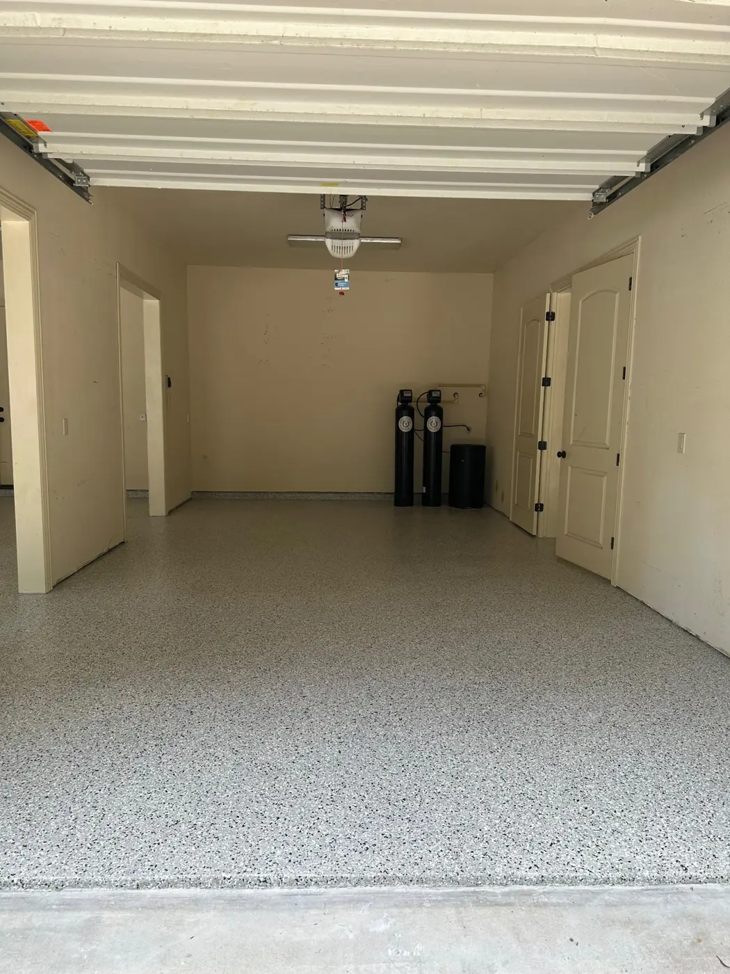 Finished epoxy flake floor in an interior room